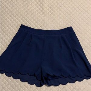 Scalloped navy blue shorts